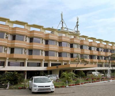 https://imgcld.yatra.com/ytimages/image/upload/t_hotel_yatra_city_desktop/v1434112889/Domestic Hotels/Hotels_Jabalpur/Grand Samdareeya/OVERVIEW.jpg